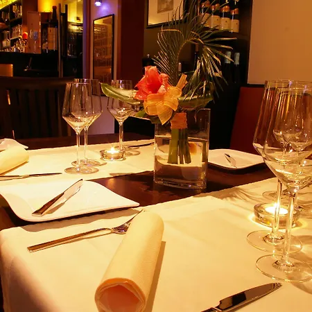 Rozmaryn & Gourmet Hotell 3*